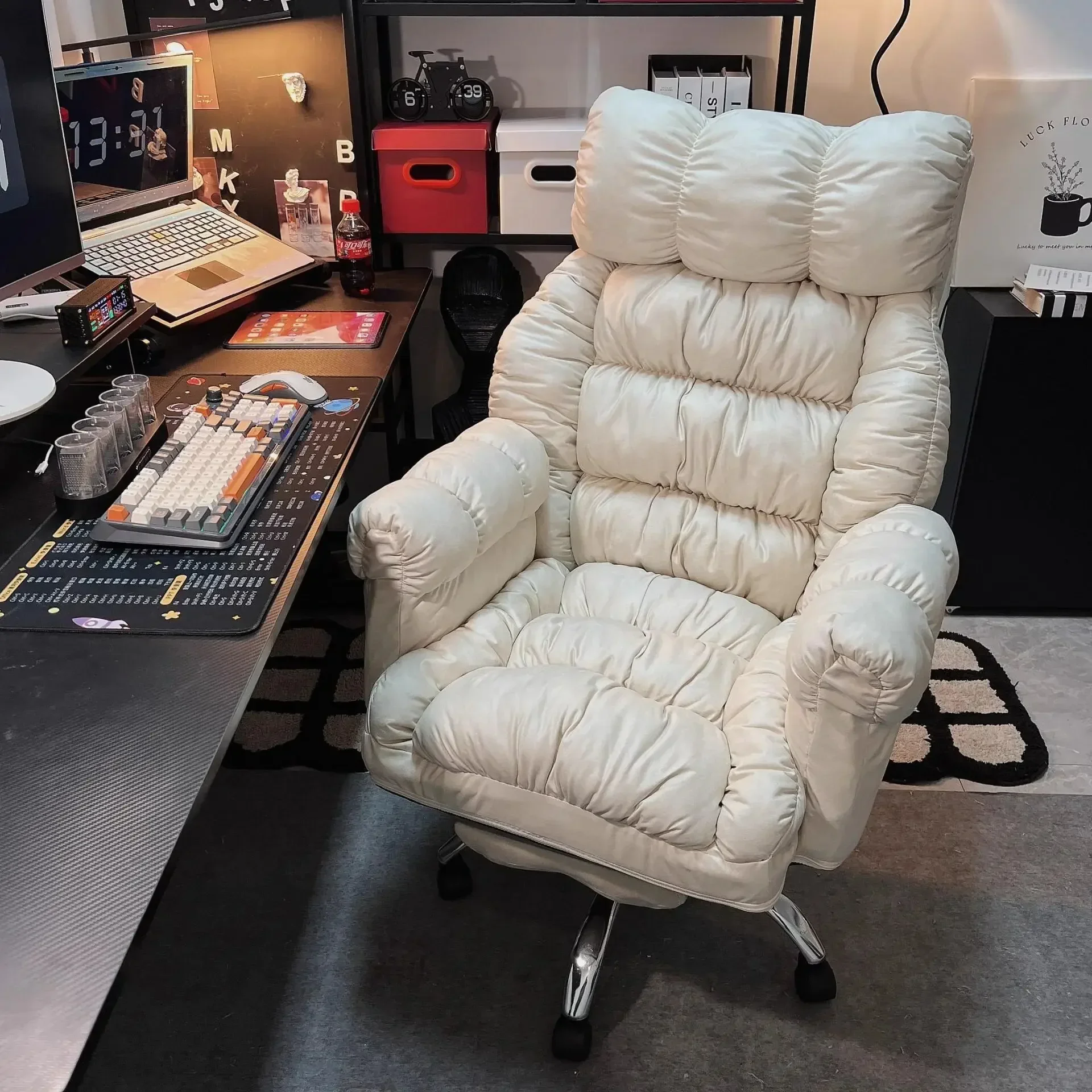 Luie computerstoel Comfortabel - Esports And Gaming Lounge recensie en prijs